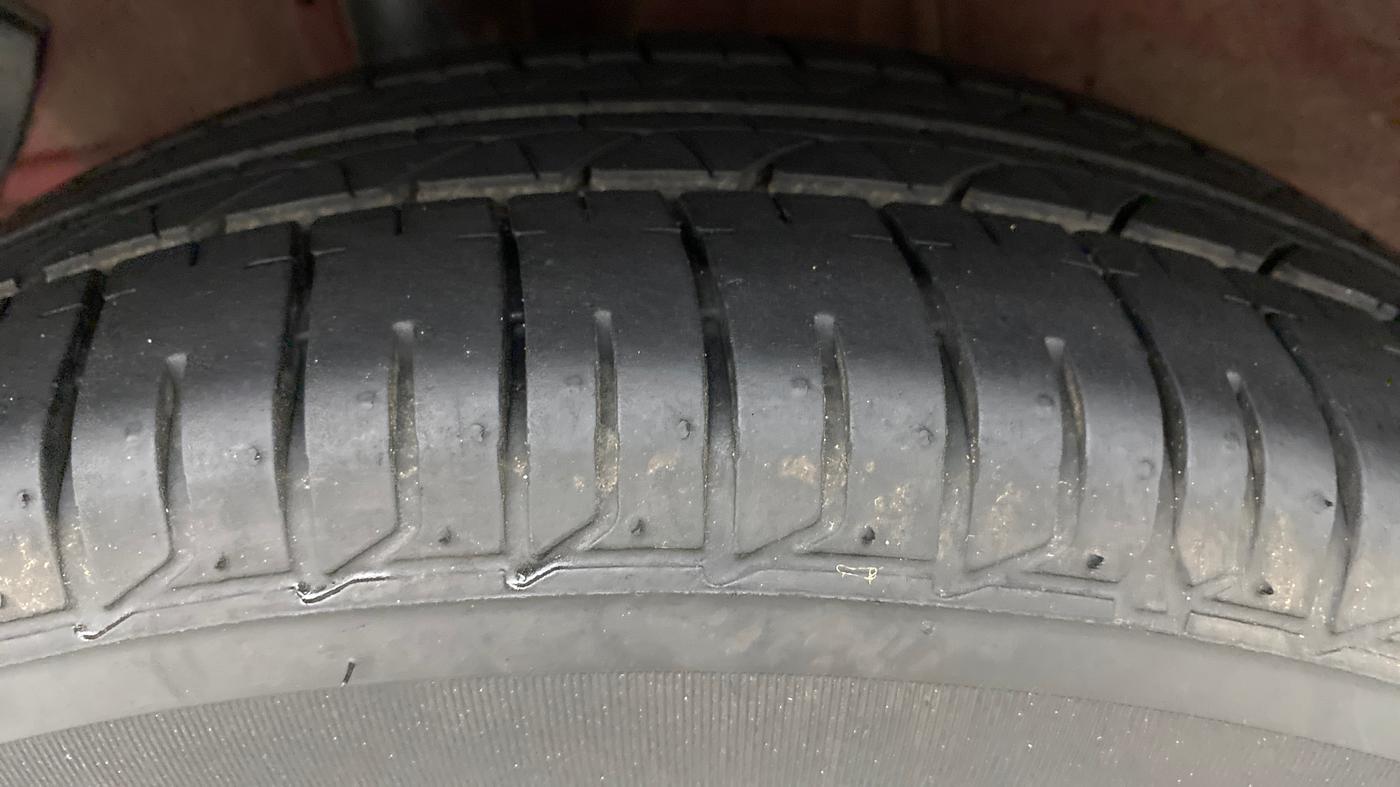 2018 Hyundai Elite i20 ASTA 1.2  CVT, Petrol, Automatic, 83,645 km, Right Rear Tyre Tread