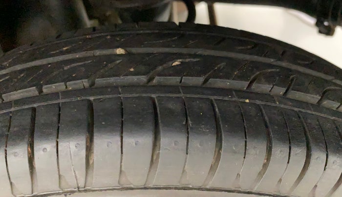 2013 Maruti Alto 800 VXI, Petrol, Manual, 90,217 km, Left Rear Tyre Tread