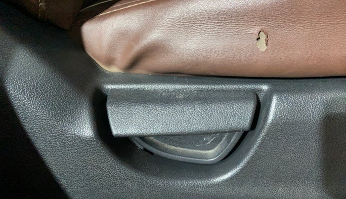 2020 Hyundai NEW SANTRO SPORTZ MT, Petrol, Manual, 13,277 km, Driver Side Adjustment Panel