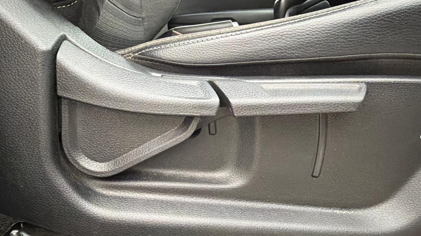 2023 KIA SONET HTK PLUS 1.0 IMT, Petrol, Manual, 44,593 km, Driver Side Adjustment Panel