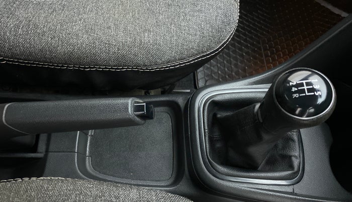2019 Volkswagen Polo COMFORTLINE 1.0 PETROL, Petrol, Manual, 32,955 km, Gear Lever