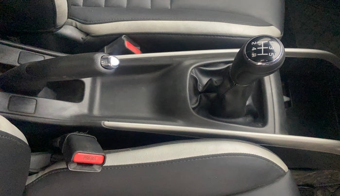 2017 Maruti Baleno DELTA PETROL 1.2, Petrol, Manual, 72,598 km, Gear Lever