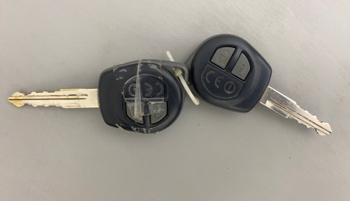 2017 Maruti Baleno DELTA PETROL 1.2, Petrol, Manual, 72,598 km, Key Close Up