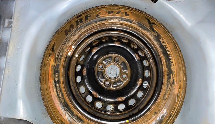 2017 Maruti Swift LXI (O), Petrol, Manual, 78,285 km, Spare Tyre