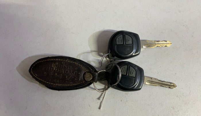 2017 Maruti Swift LXI (O), Petrol, Manual, 78,285 km, Key Close Up