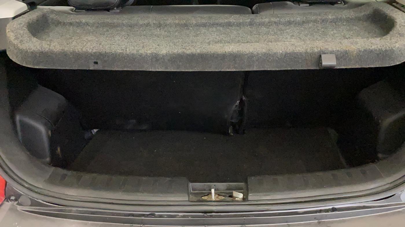2017 Maruti Swift LXI (O), Petrol, Manual, 78,285 km, Boot Inside