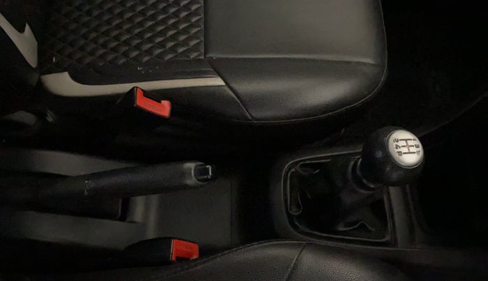 2017 Maruti Swift LXI (O), Petrol, Manual, 78,285 km, Gear Lever