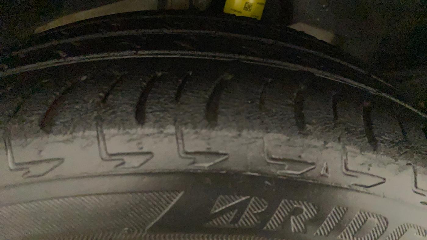 2017 Ford Ecosport TITANIUM + 1.5L PETROL AT, Petrol, Automatic, 50,426 km, Right Rear Tyre Tread