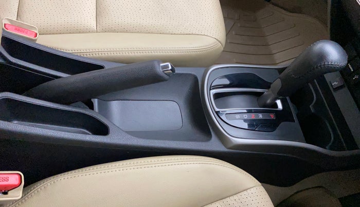 2017 Honda City 1.5L I-VTEC VX CVT, Petrol, Automatic, 70,137 km, Gear Lever
