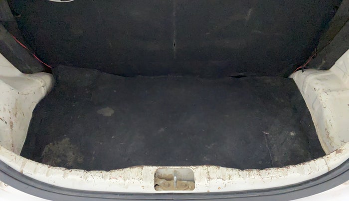 2017 Hyundai Eon ERA PLUS, Petrol, Manual, Boot Inside