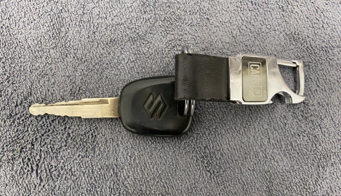 2019 Maruti Dzire LDI, Diesel, Manual, 40,432 km, Key Close Up