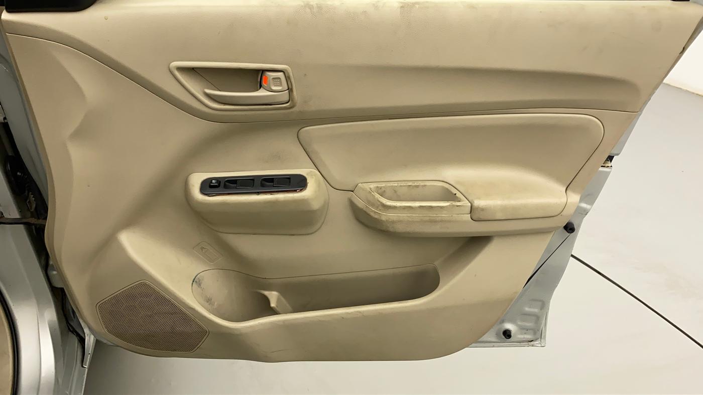 2019 Maruti Dzire LDI, Diesel, Manual, 40,432 km, Driver Side Door Panels Control