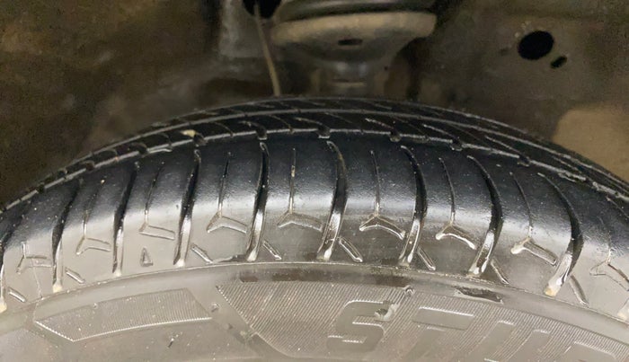 2017 Maruti Wagon R 1.0 VXI+, Petrol, Manual, 63,319 km, Right Front Tyre Tread