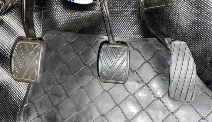 2017 Maruti Wagon R 1.0 VXI+, Petrol, Manual, 63,319 km, Pedals