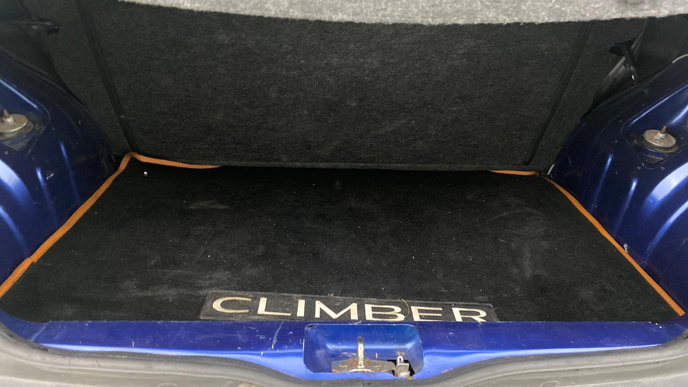 2019 Renault Kwid CLIMBER 1.0 AMT (O), Petrol, Automatic, 20,759 km, Boot Inside