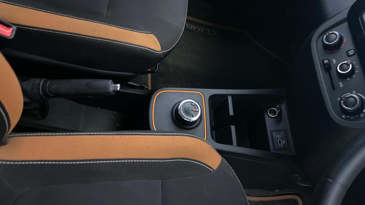 2019 Renault Kwid CLIMBER 1.0 AMT (O), Petrol, Automatic, 20,759 km, Gear Lever