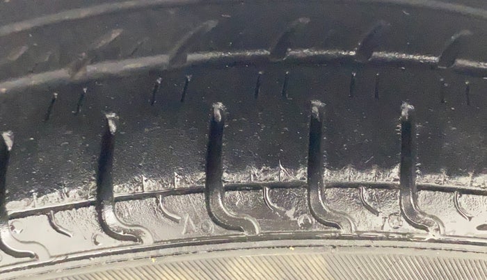 2019 Tata Tiago XM PETROL, Petrol, Manual, 83,231 km, Right Front Tyre Tread