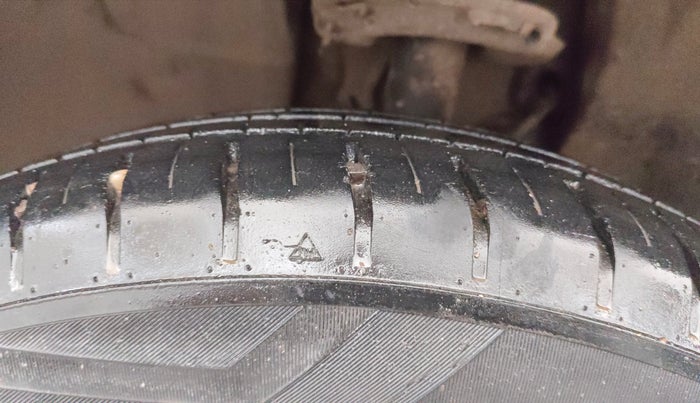 2022 Tata PUNCH CREATIVE  AMT, Petrol, Automatic, 37,768 km, Left Front Tyre Tread