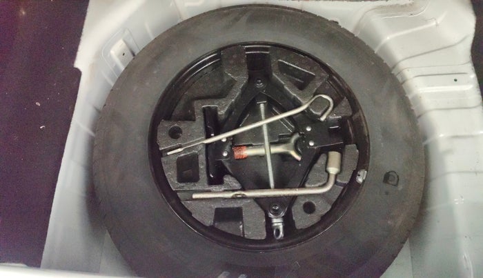 2022 Tata PUNCH CREATIVE  AMT, Petrol, Automatic, 37,768 km, Spare Tyre