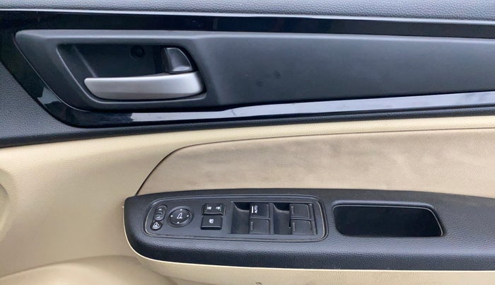2018 Honda Amaze 1.2L I-VTEC VX, Petrol, Manual, 6,935 km, Driver Side Door Panels Control