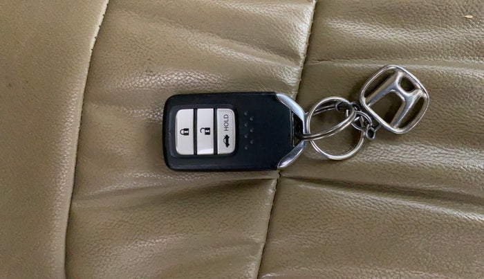 2018 Honda Amaze 1.2L I-VTEC VX, Petrol, Manual, 6,935 km, Key Close Up