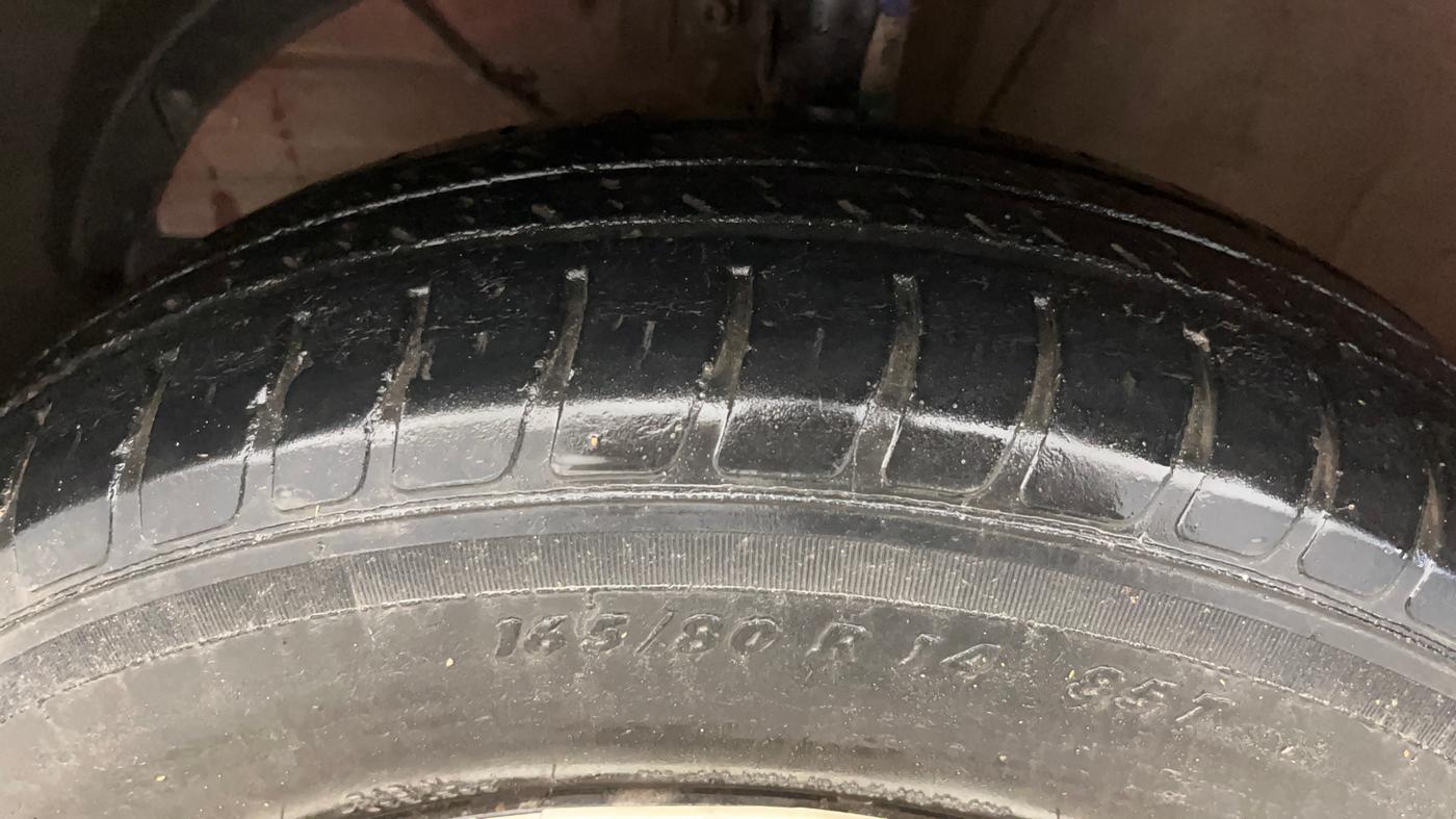 2019 Maruti Dzire VXI, Petrol, Manual, 51,976 km, Left Front Tyre Tread