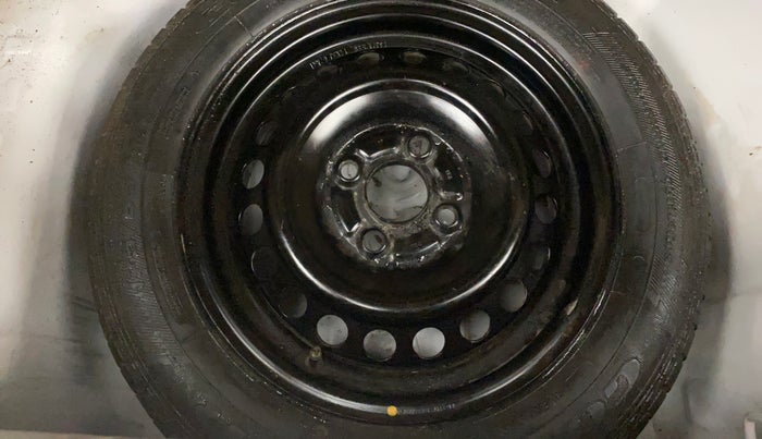 2013 Honda Brio V MT, Petrol, Manual, 1,08,314 km, Spare Tyre