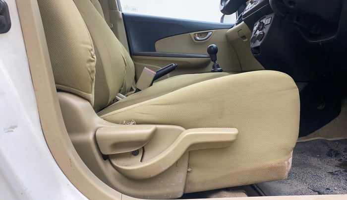 2013 Honda Brio V MT, Petrol, Manual, 1,08,314 km, Driver Side Adjustment Panel