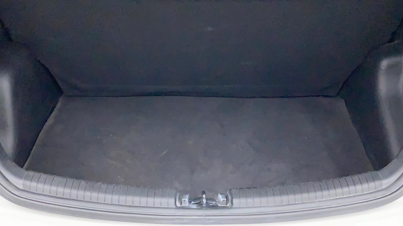 2015 Hyundai Grand i10 SPORTZ 1.2 KAPPA VTVT, Petrol, Manual, 60,079 km, Boot Inside