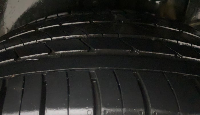 2016 Hyundai Creta SX (O) 1.6 DIESEL, Diesel, Manual, 88,145 km, Left Rear Tyre Tread