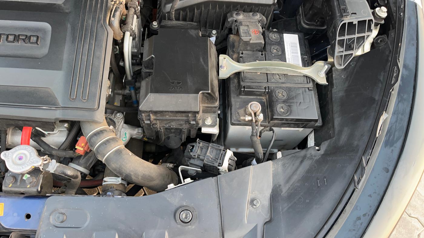 2024 Tata ALTROZ XM PLUS DIESEL, Diesel, Manual, 30,663 km, Engine View - Left