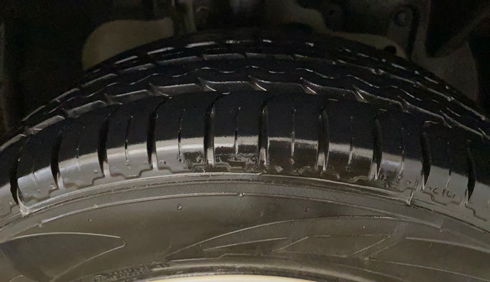 2015 Ford Ecosport TREND 1.5L PETROL, Petrol, Manual, 43,931 km, Right Front Tyre Tread