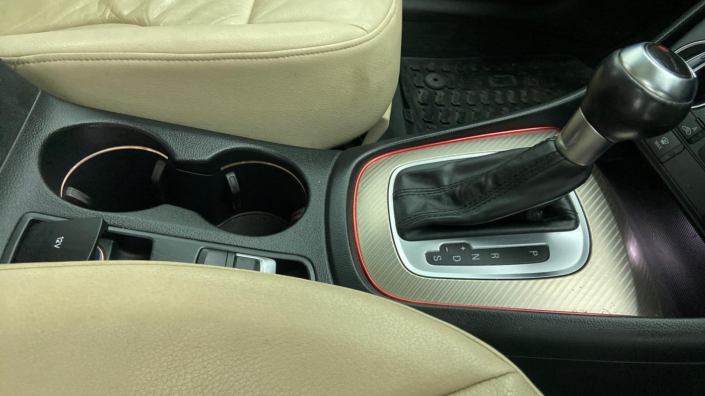 2015 Audi Q3 35 TDI Quattro, Diesel, Automatic, 75,478 km, Gear Lever