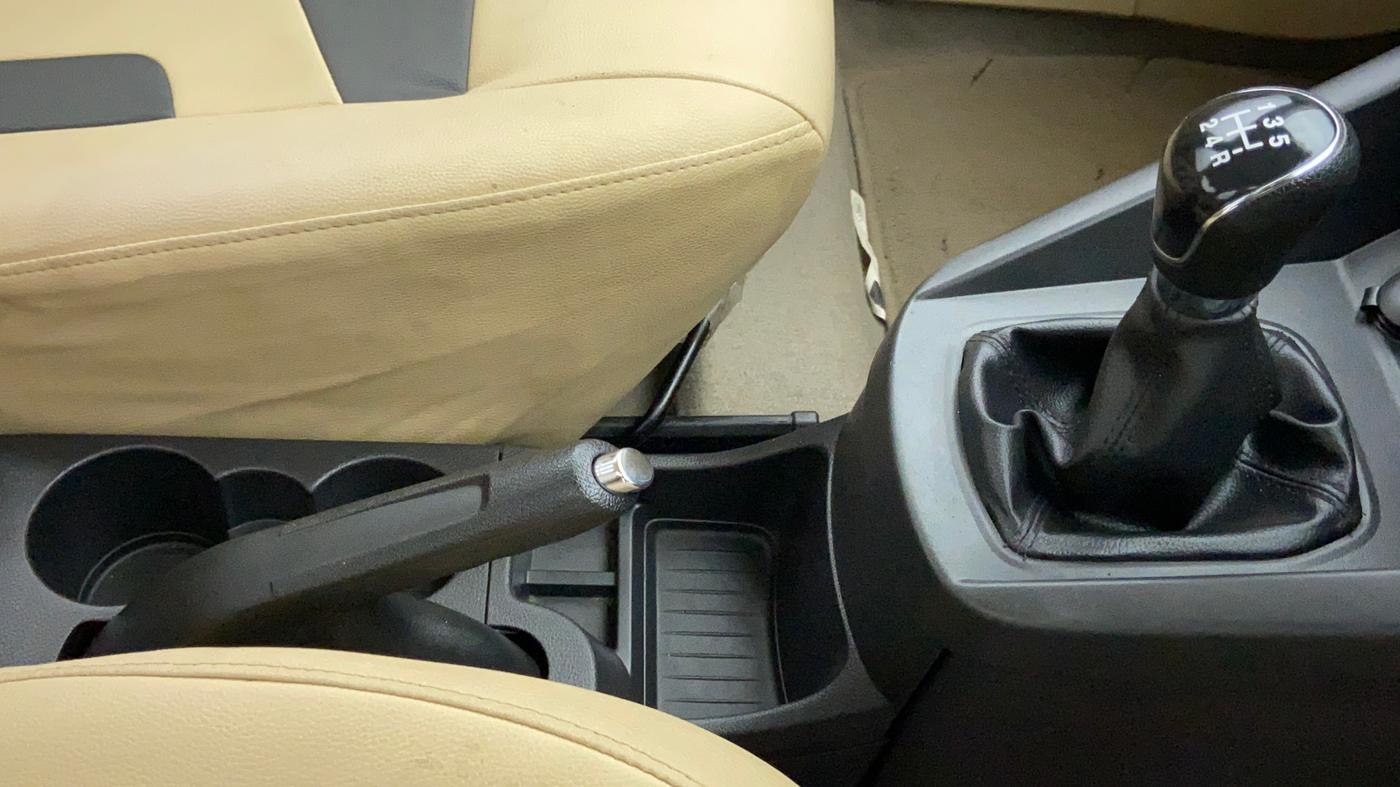 2018 Ford Figo Aspire 1.5 TREND DIESEL, Diesel, Manual, 28,351 km, Gear Lever