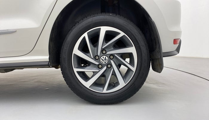 2020 Volkswagen Polo COMFORTLINE PLUS 1.0, Petrol, Manual, 8,373 km, Left Rear Wheel