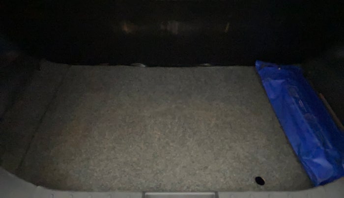 2017 Maruti Alto K10 VXI, Petrol, Manual, 1,01,596 km, Boot Inside