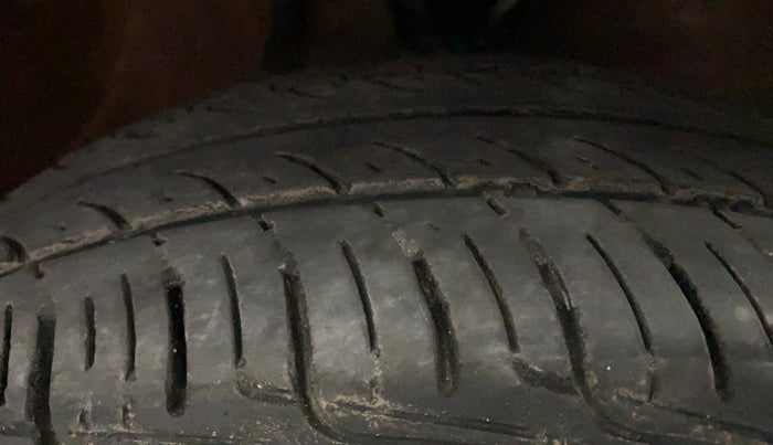 2017 Maruti Alto K10 VXI, Petrol, Manual, 1,01,596 km, Right Front Tyre Tread