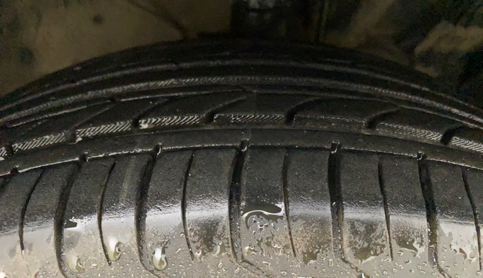 2015 Hyundai Creta SX PLUS 1.6 PETROL, Petrol, Manual, 65,142 km, Right Front Tyre Tread