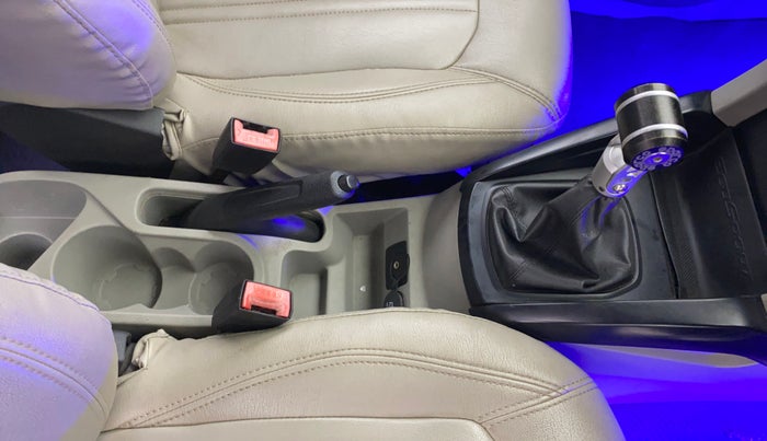 2013 Ford Ecosport AMBIENTE 1.5L DIESEL, Diesel, Manual, 1,39,659 km, Gear Lever