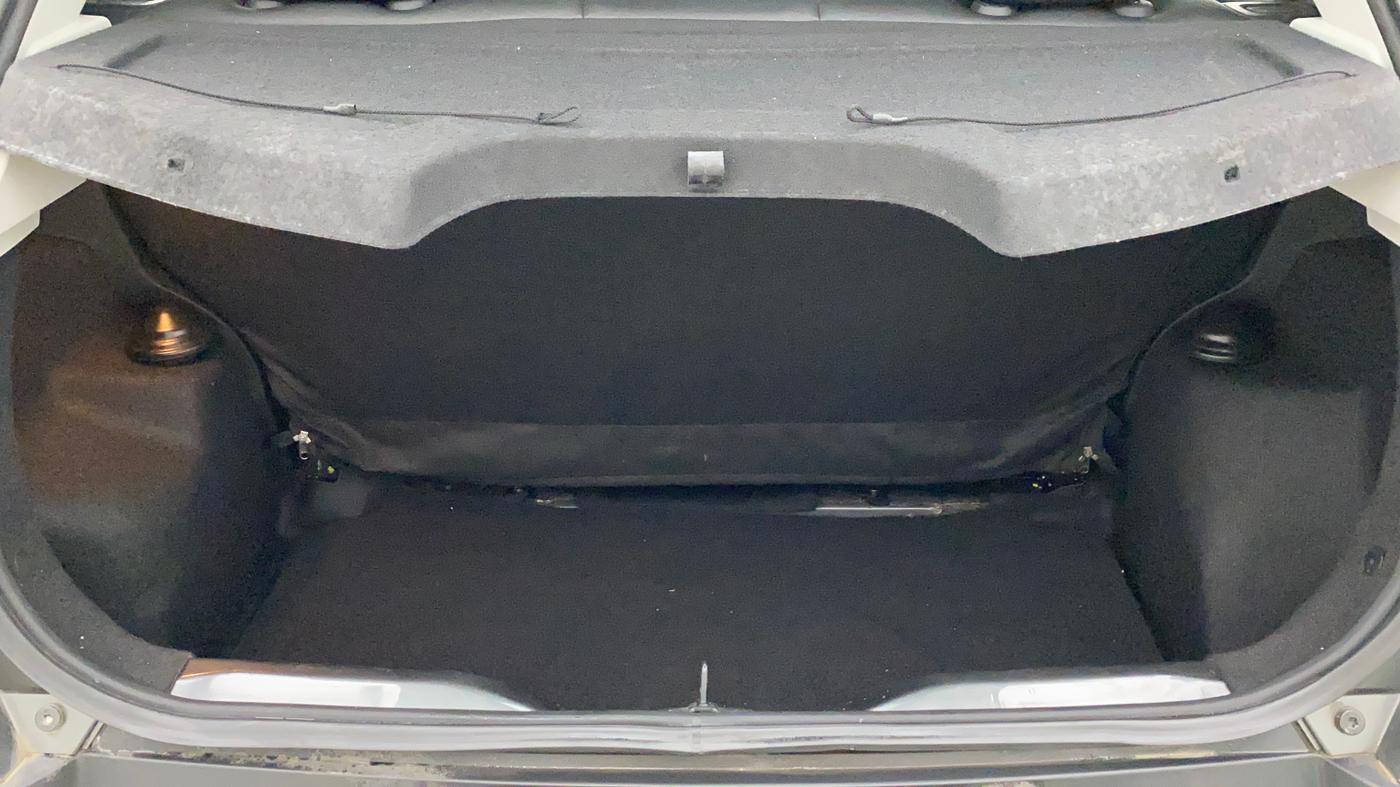 2022 Tata PUNCH CREATIVE  1.2 RTN DUAL TONE, Petrol, Manual, 1,099 km, Boot Inside