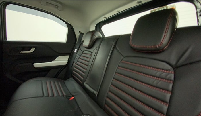 2022 Tata PUNCH CREATIVE  1.2 RTN DUAL TONE, Petrol, Manual, 1,099 km, Right Side Rear Door Cabin