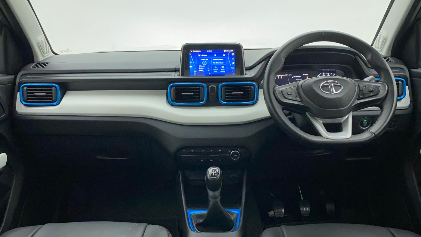 2022 Tata PUNCH CREATIVE  1.2 RTN DUAL TONE, Petrol, Manual, 1,099 km, Dashboard