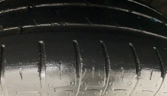 2021 Hyundai GRAND I10 NIOS SPORTZ AMT 1.2 KAPPA VTVT, Petrol, Automatic, 52,055 km, Left Front Tyre Tread