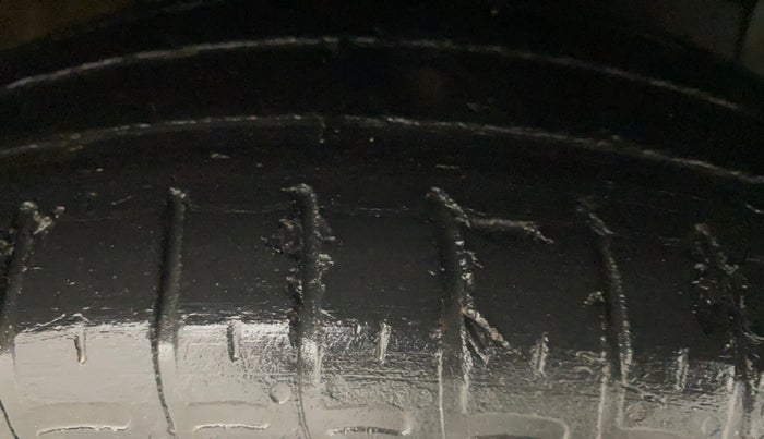 2021 Hyundai GRAND I10 NIOS SPORTZ AMT 1.2 KAPPA VTVT, Petrol, Automatic, 52,055 km, Right Front Tyre Tread