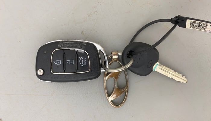 2021 Hyundai GRAND I10 NIOS SPORTZ AMT 1.2 KAPPA VTVT, Petrol, Automatic, 52,055 km, Key Close Up