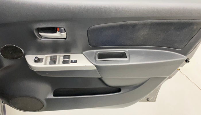 2011 Maruti Wagon R 1.0 VXI, Petrol, Manual, 61,600 km, Driver Side Door Panels Control