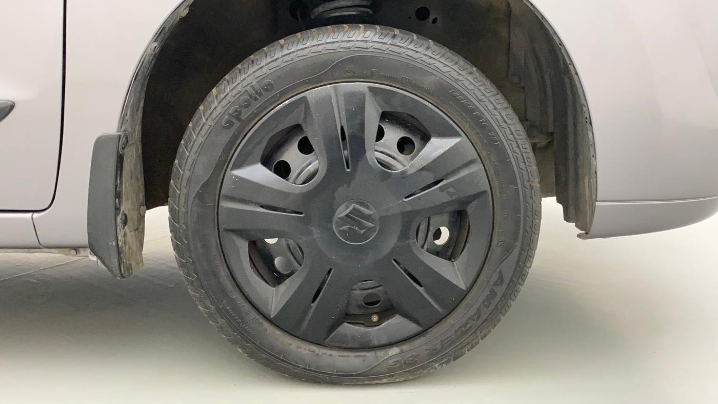 2011 Maruti Wagon R 1.0 VXI, Petrol, Manual, 61,600 km, Right Front Wheel