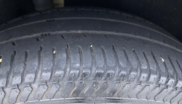 2017 Ford Ecosport 1.5 TITANIUM PLUS TI VCT AT, Petrol, Automatic, 37,753 km, Right Rear Tyre Tread
