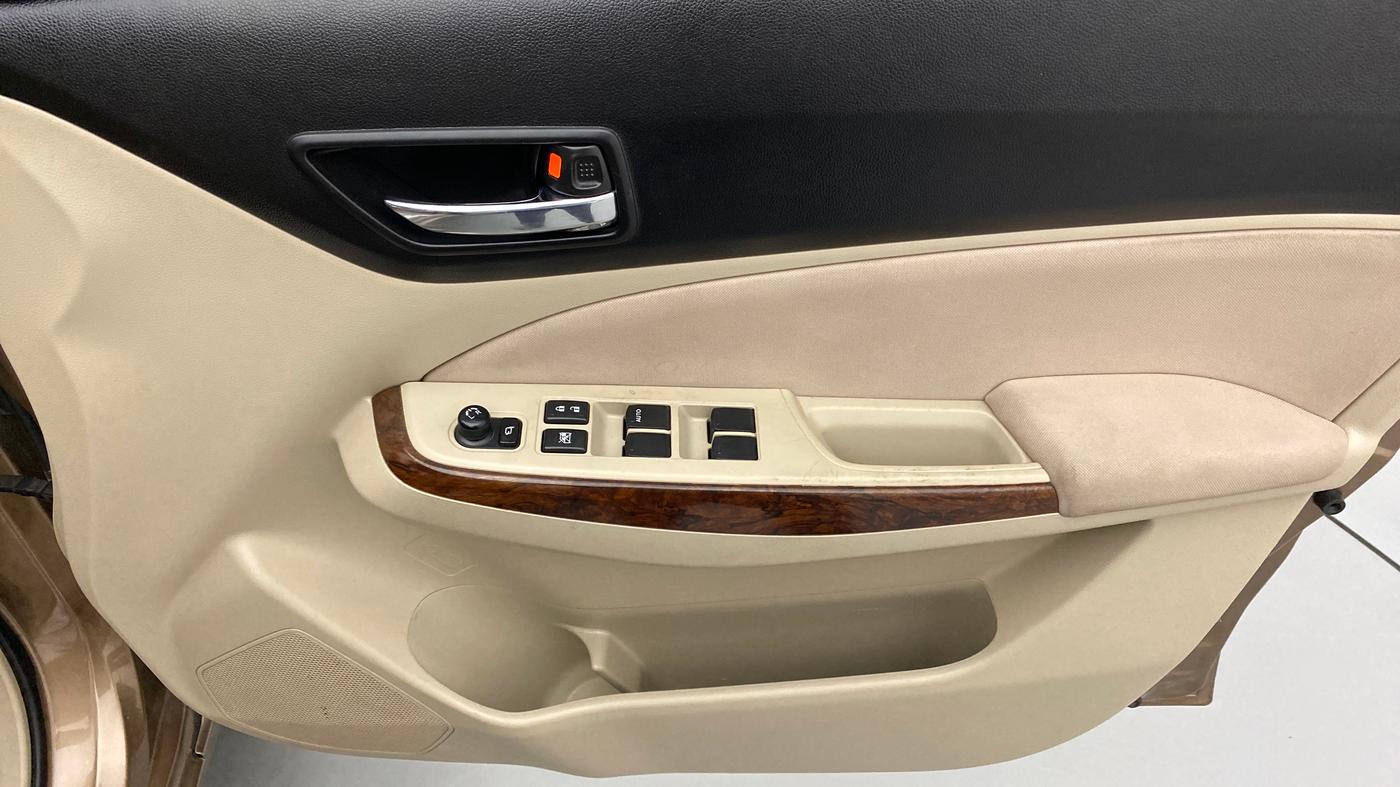 2019 Maruti Dzire ZXI AMT, Petrol, Automatic, 35,812 km, Driver Side Door Panels Control