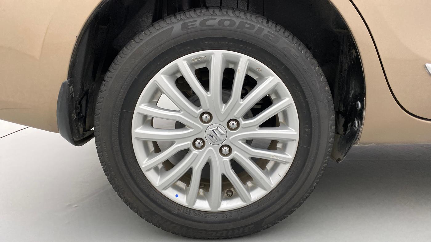 2019 Maruti Dzire ZXI AMT, Petrol, Automatic, 35,812 km, Right Rear Wheel